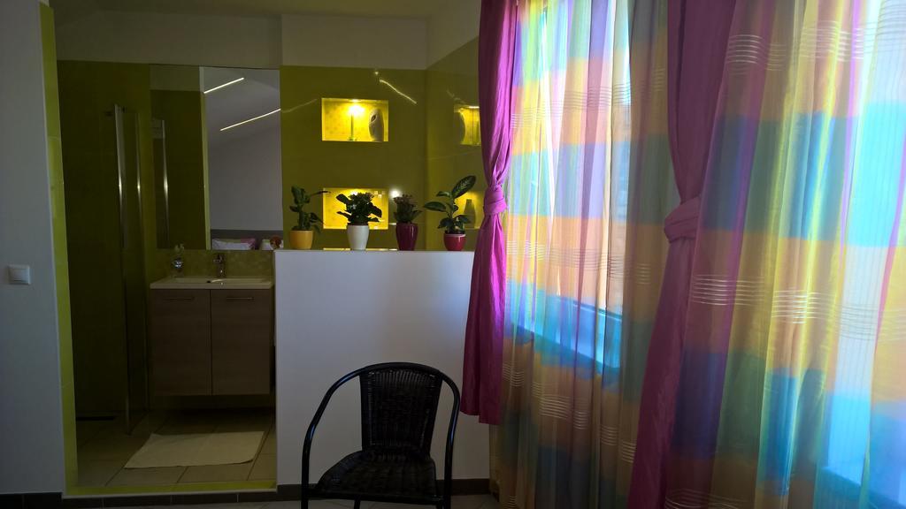 Kazinczy Apartment Kecskemét Quarto foto