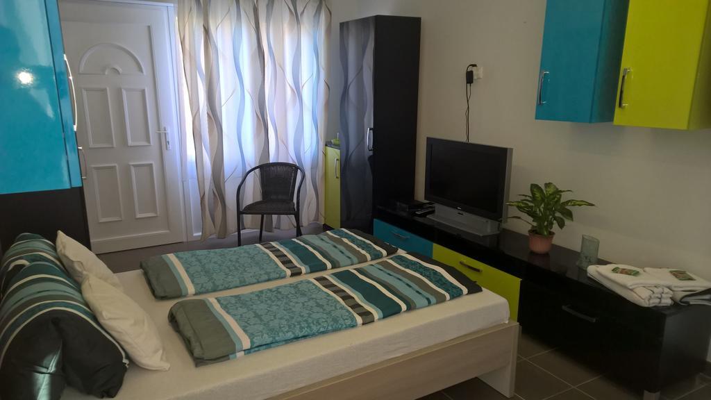 Kazinczy Apartment Kecskemét Quarto foto