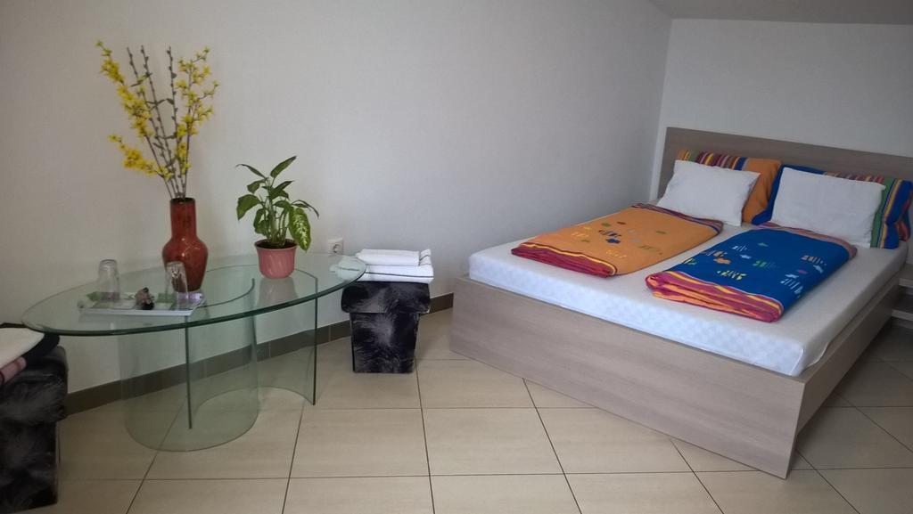 Kazinczy Apartment Kecskemét Quarto foto
