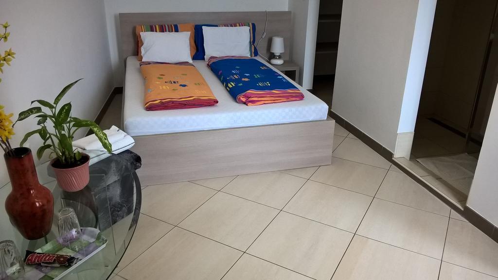 Kazinczy Apartment Kecskemét Quarto foto