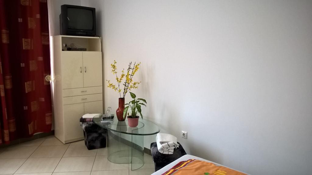 Kazinczy Apartment Kecskemét Quarto foto