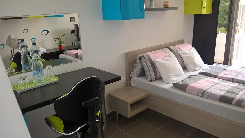 Kazinczy Apartment Kecskemét Quarto foto