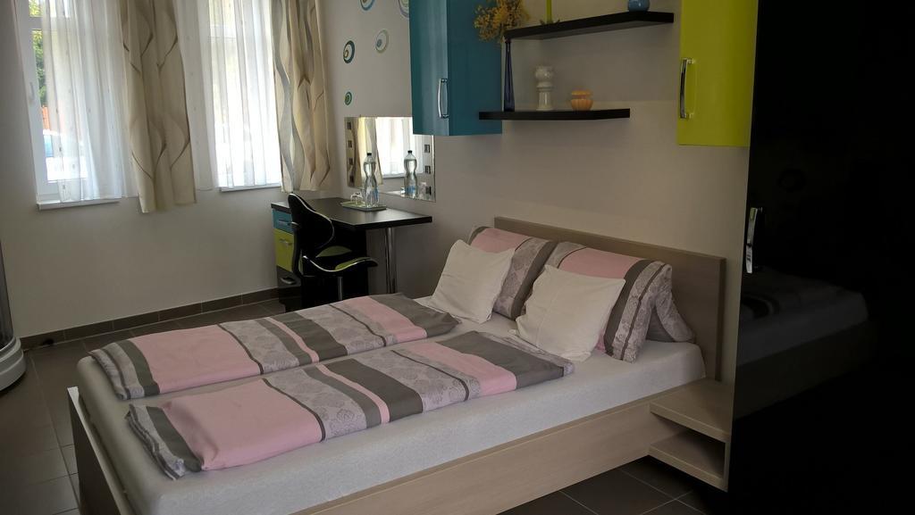 Kazinczy Apartment Kecskemét Quarto foto
